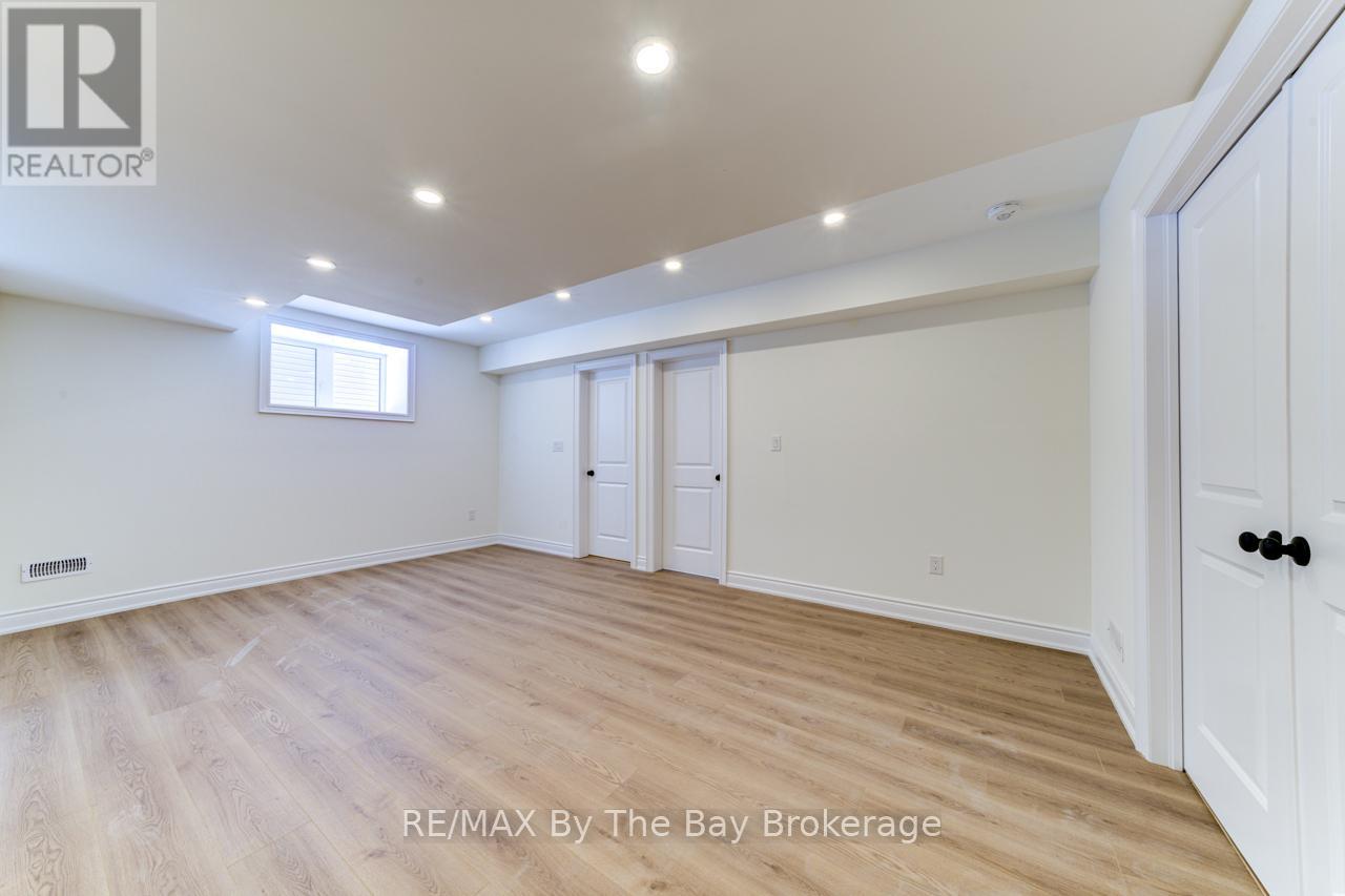 170 Mapleside Drive, Wasaga Beach, Ontario  L9Z 0L4 - Photo 23 - S12010044