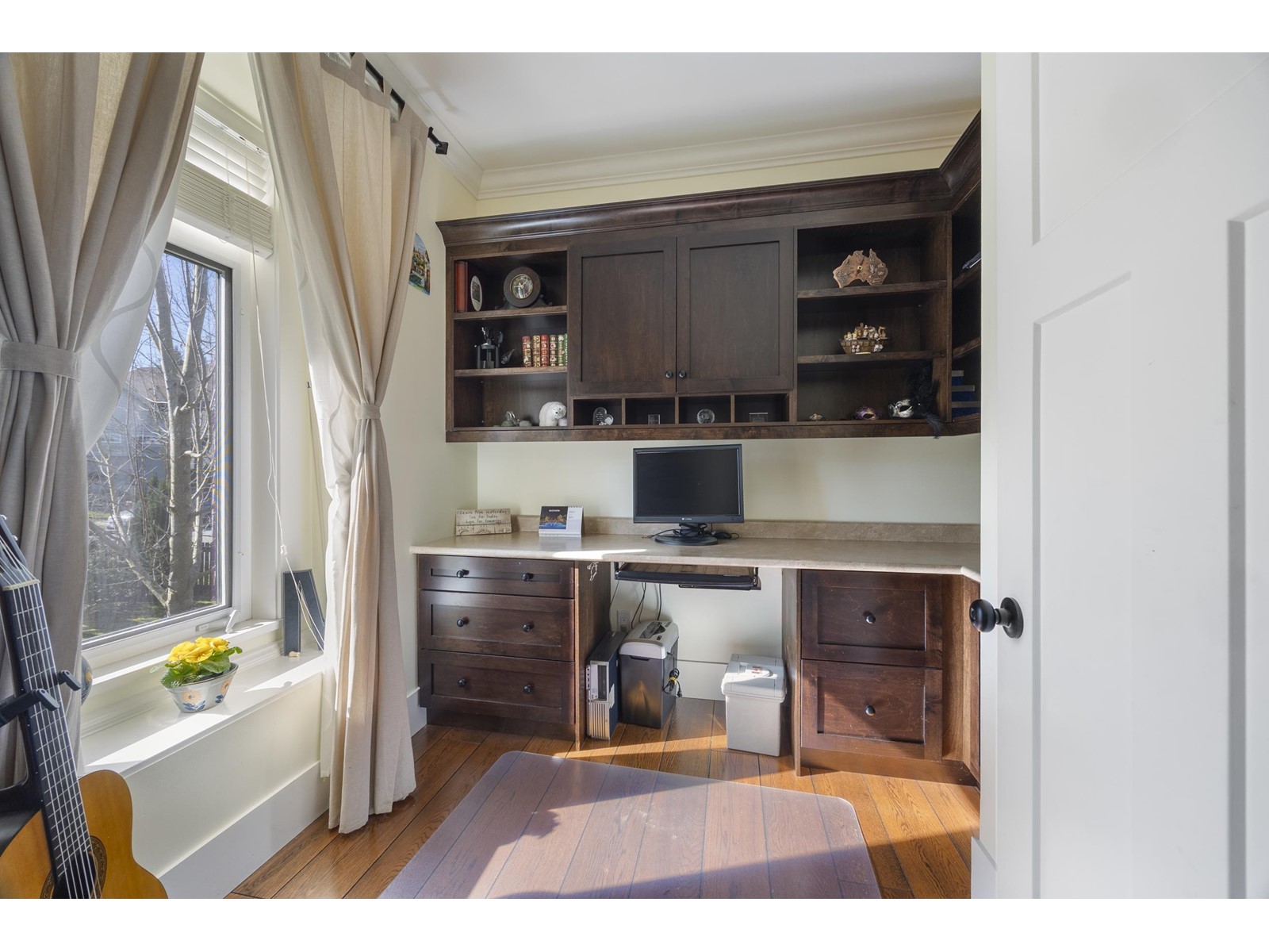 Property at 15305 29A AVENUE image 4