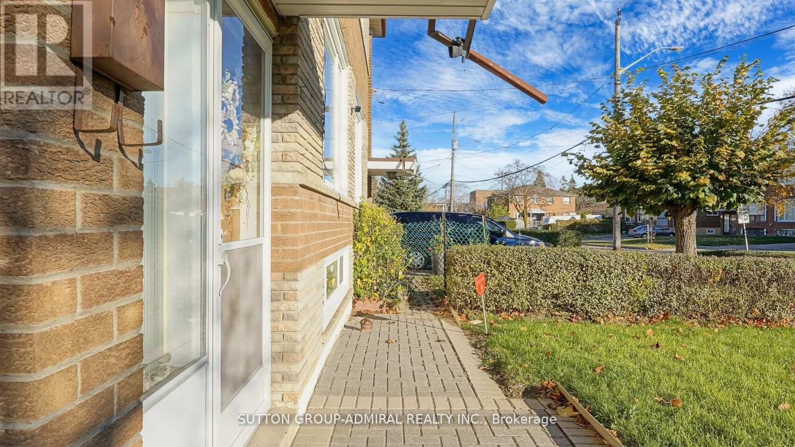 Property at 48 DUBRAY AVENUE image 3