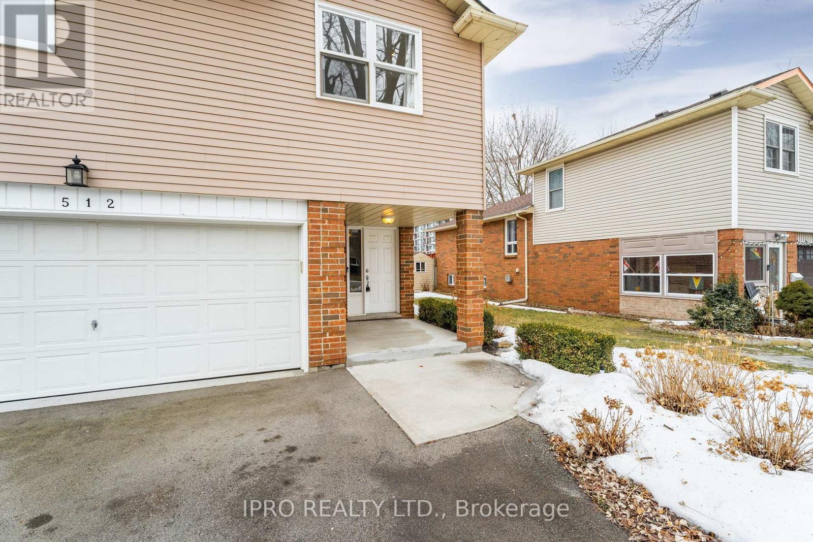 Property at 512 MARY STREET image 4