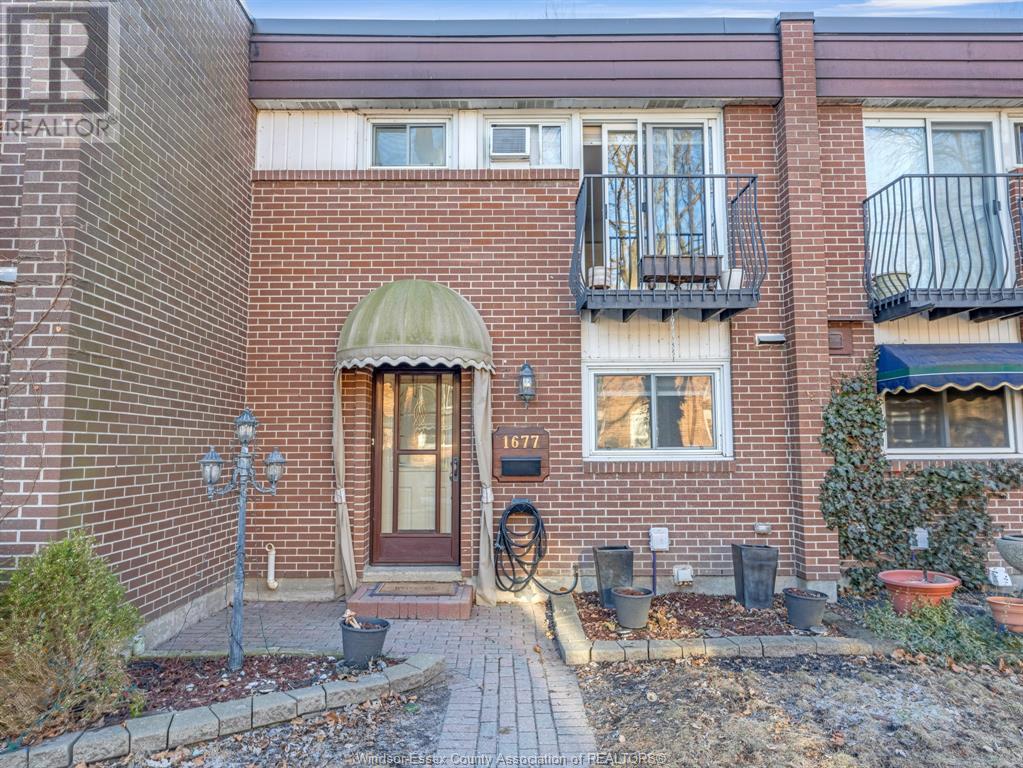 1677 EAST GATE ESTATES Unit# 54, windsor, Ontario