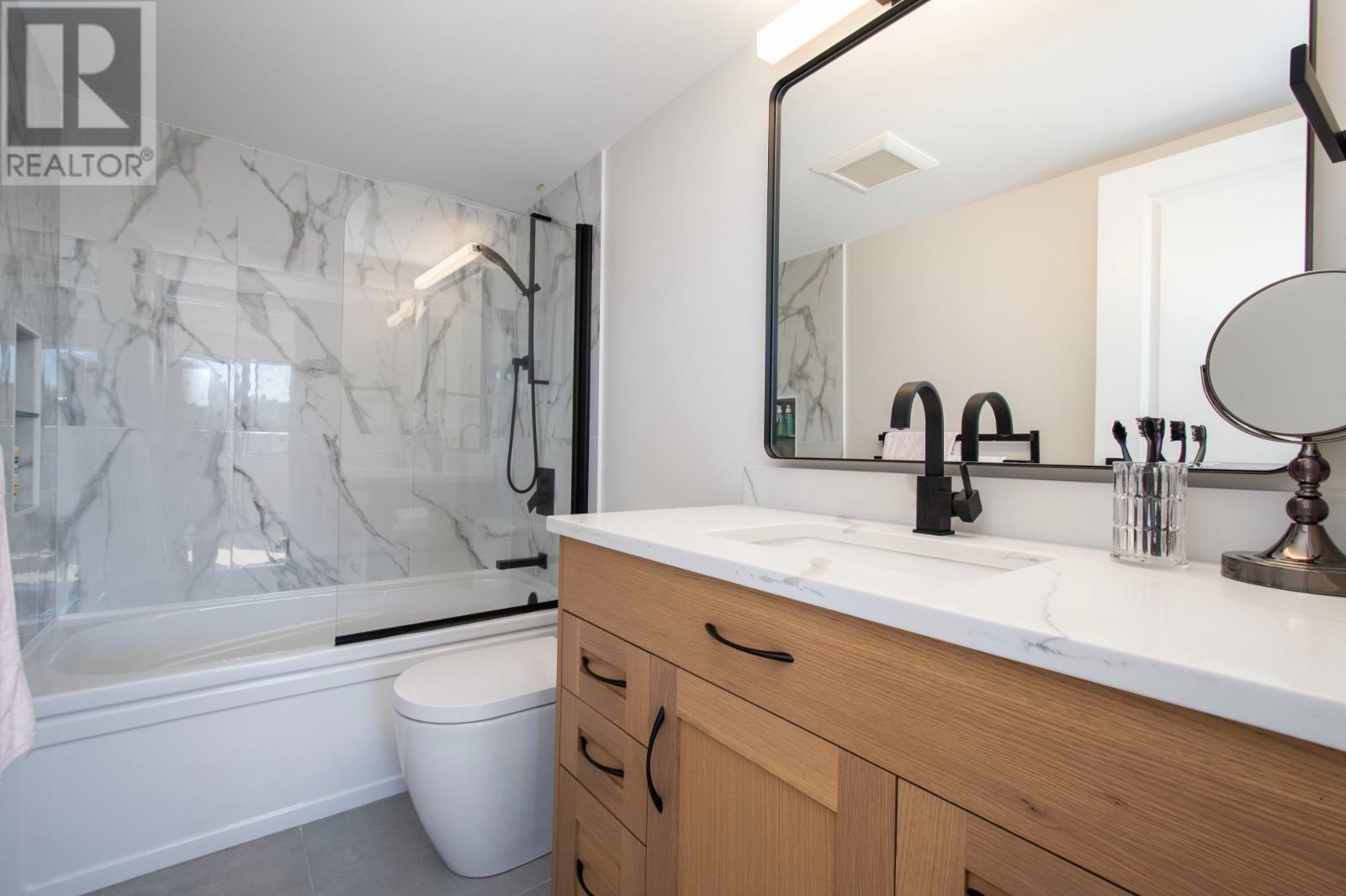 Listing Picture 16 of 30 : 8B 1568 W 12TH AVENUE, Vancouver / 溫哥華 - 魯藝地產 Yvonne Lu Group - MLS Medallion Club Member