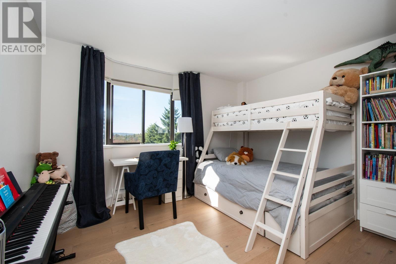 Listing Picture 17 of 30 : 8B 1568 W 12TH AVENUE, Vancouver / 溫哥華 - 魯藝地產 Yvonne Lu Group - MLS Medallion Club Member