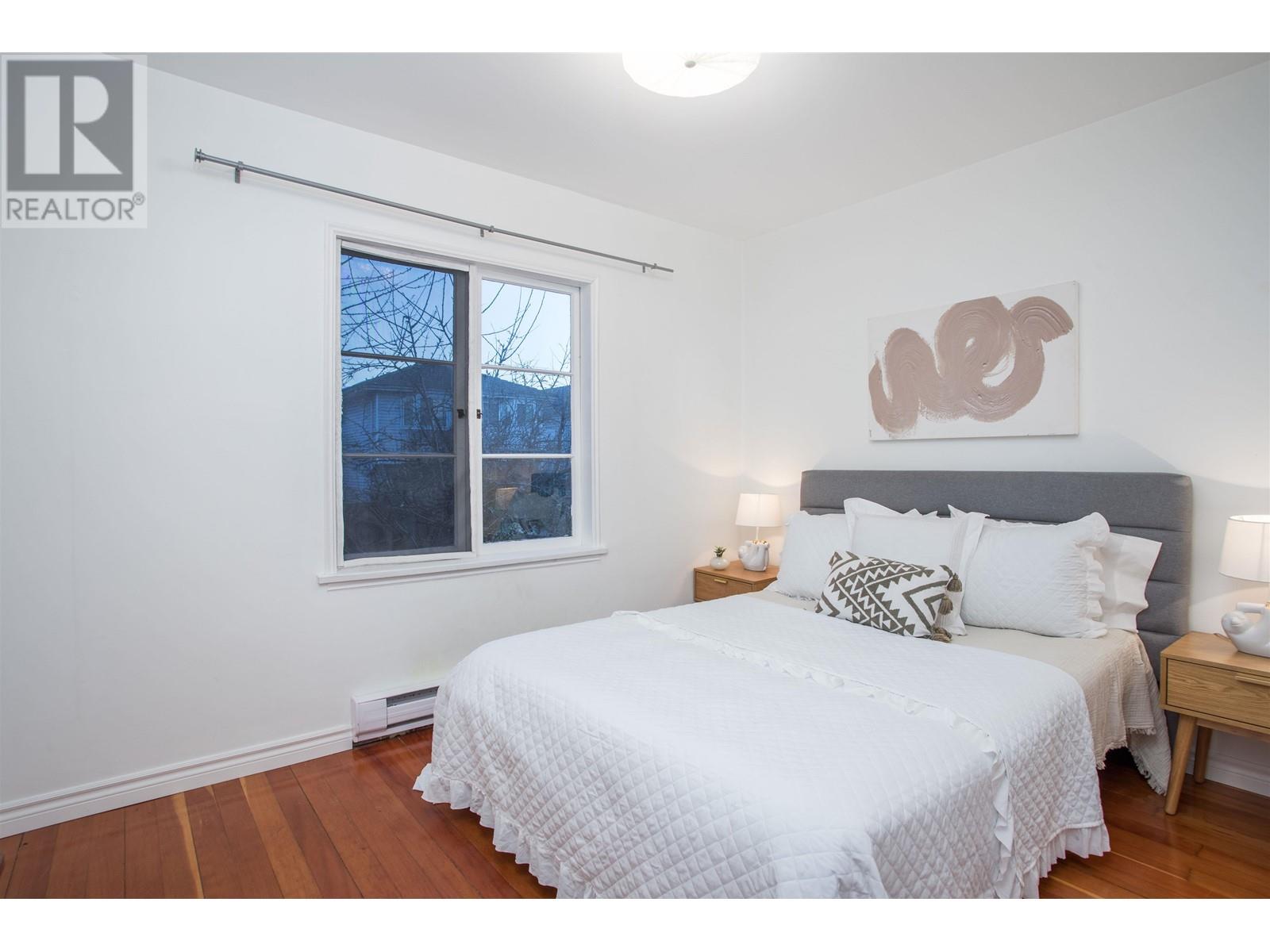 Listing Picture 25 of 35 : 42 E 24TH AVENUE, Vancouver / 溫哥華 - 魯藝地產 Yvonne Lu Group - MLS Medallion Club Member