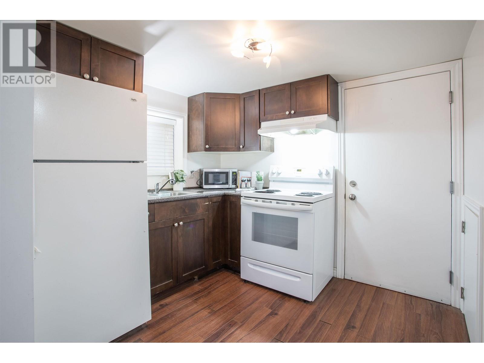 Listing Picture 30 of 35 : 42 E 24TH AVENUE, Vancouver / 溫哥華 - 魯藝地產 Yvonne Lu Group - MLS Medallion Club Member