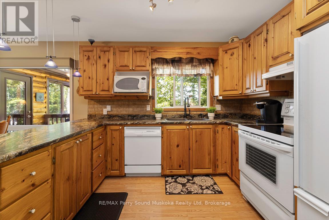 2 Sunset Trail, Whitestone, Ontario  P0A 1G0 - Photo 15 - X12010128