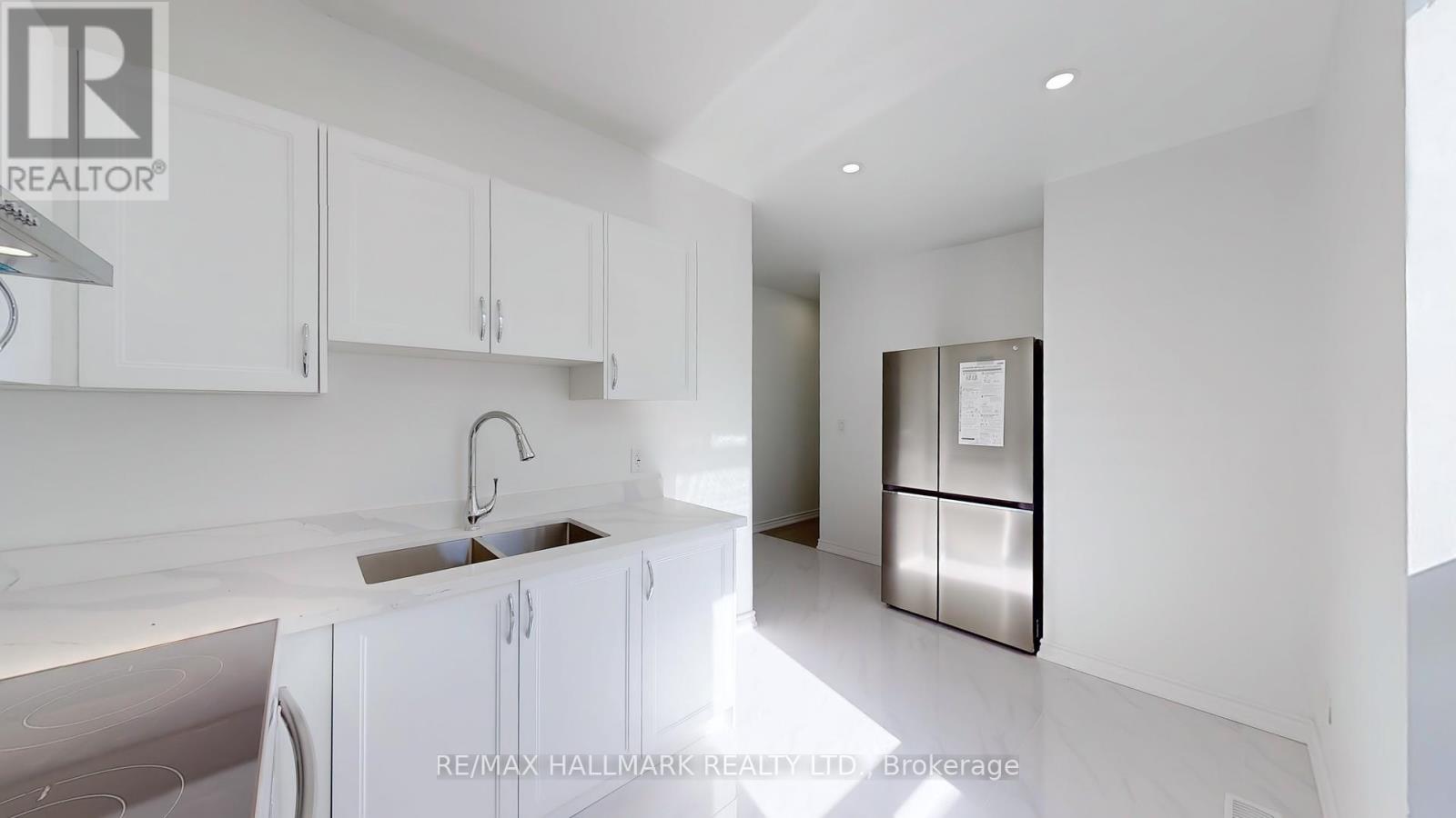 38 Kensington Avenue, Toronto (Kensington-Chinatown), Ontario  M5T 2J9 - Photo 11 - C12010174