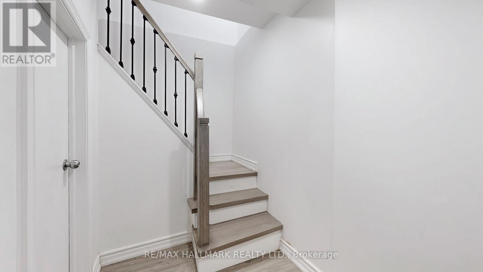 38 Kensington Avenue, Toronto (Kensington-Chinatown), Ontario  M5T 2J9 - Photo 17 - C12010174