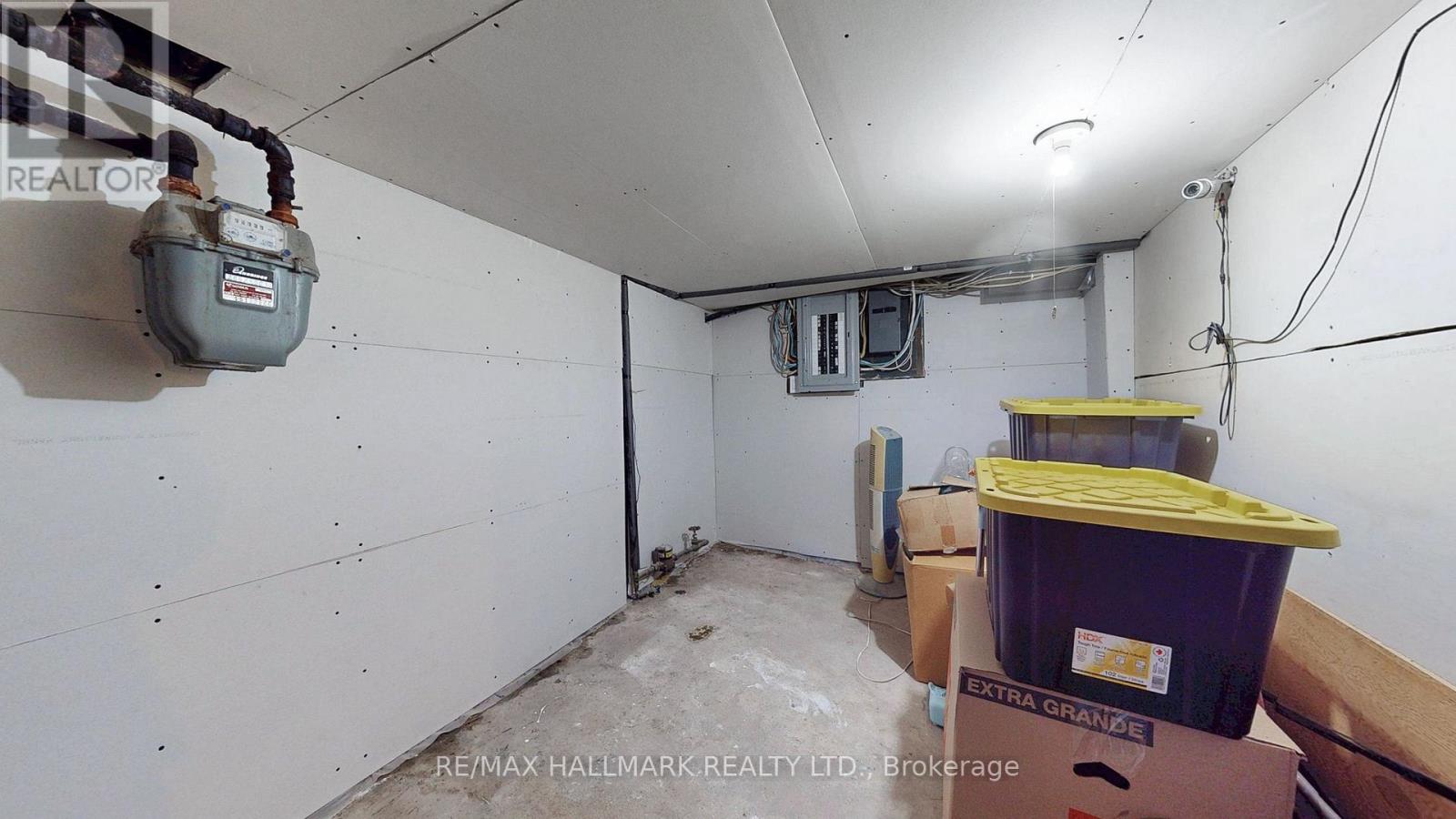 38 Kensington Avenue, Toronto (Kensington-Chinatown), Ontario  M5T 2J9 - Photo 24 - C12010174