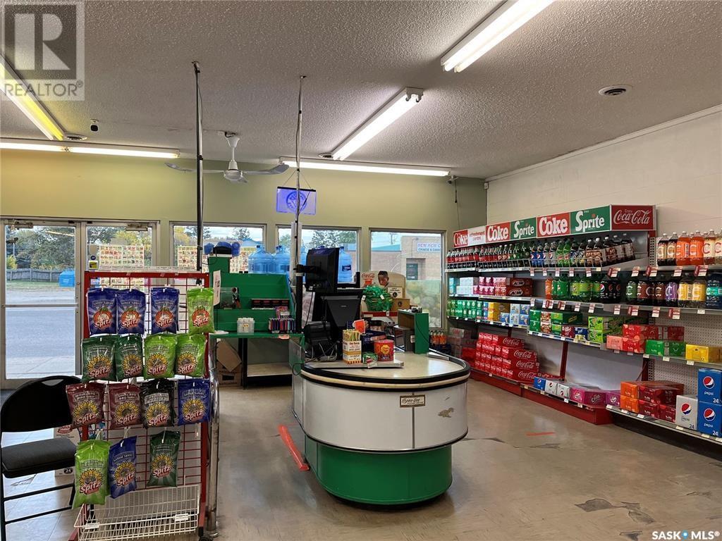 116 Mountain Street, Strasbourg, Saskatchewan  S0G 4V0 - Photo 3 - SK998452