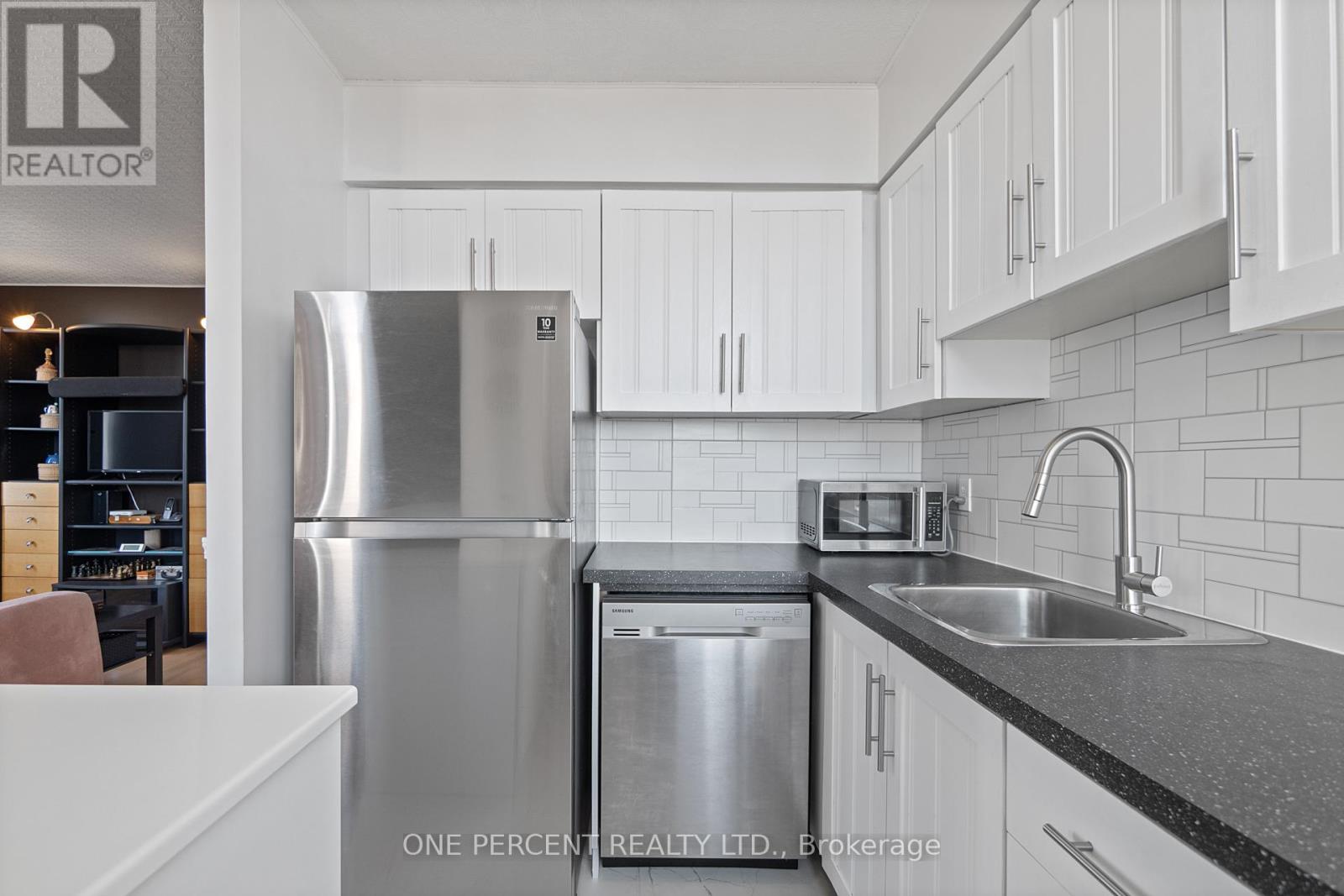 1506 - 36 James Street S, Hamilton, Ontario  L8P 4W4 - Photo 17 - X12010137