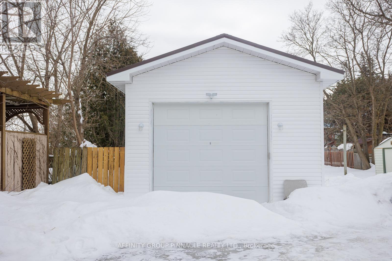 23 Elgin Street, Kawartha Lakes, Ontario  K9V 3W2 - Photo 45 - X12010244