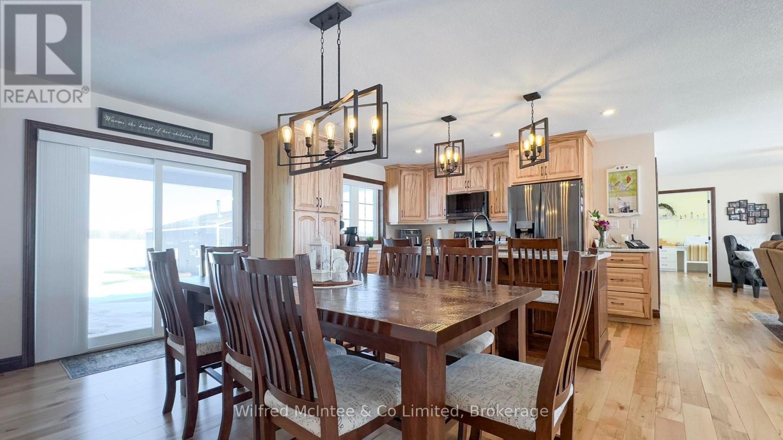 422 Hayes Lake Avenue, Huron-Kinloss, Ontario  N0G 2B0 - Photo 25 - X12010280