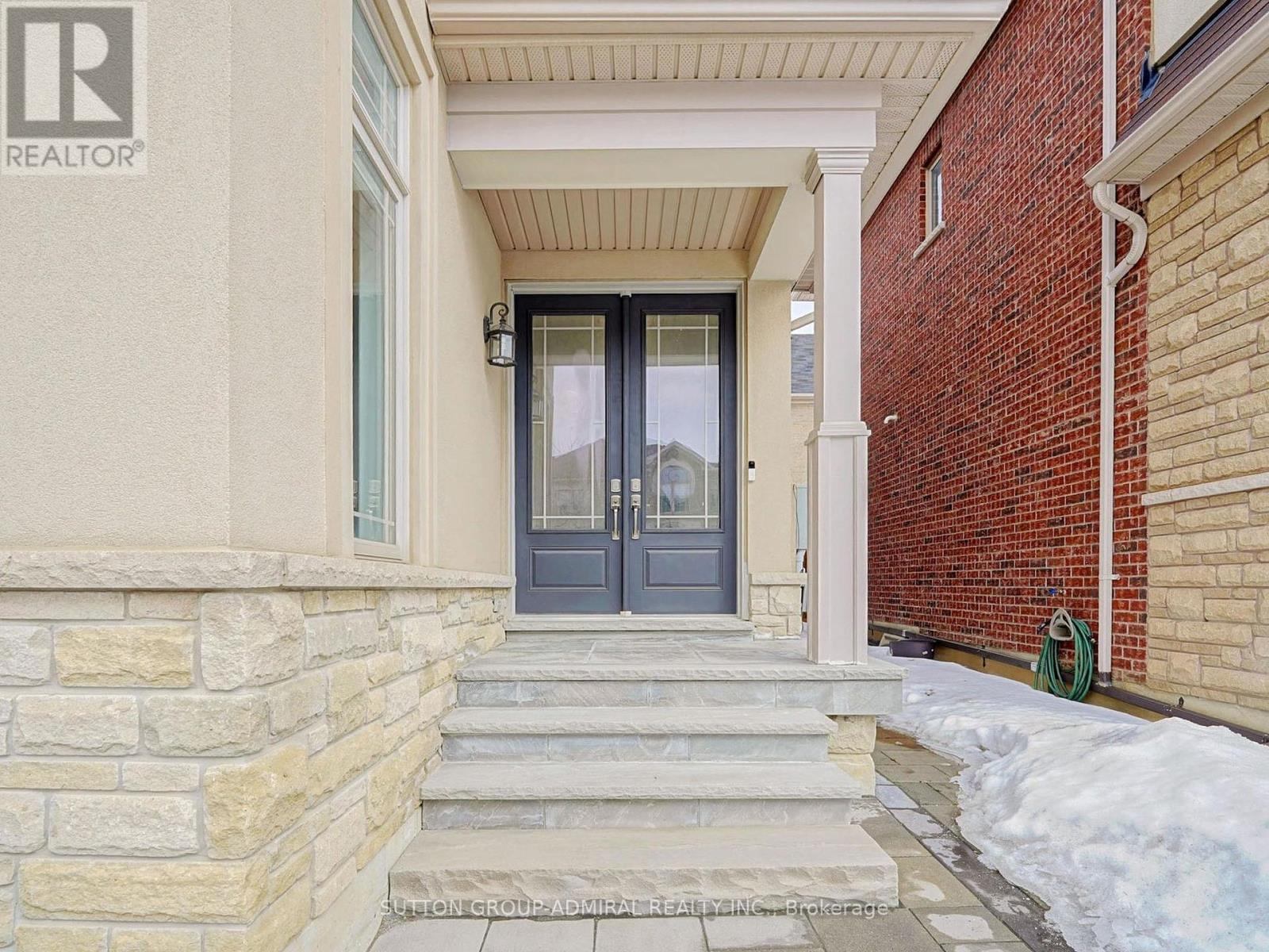 Property at 5 PAVAROTTI STREET image 2