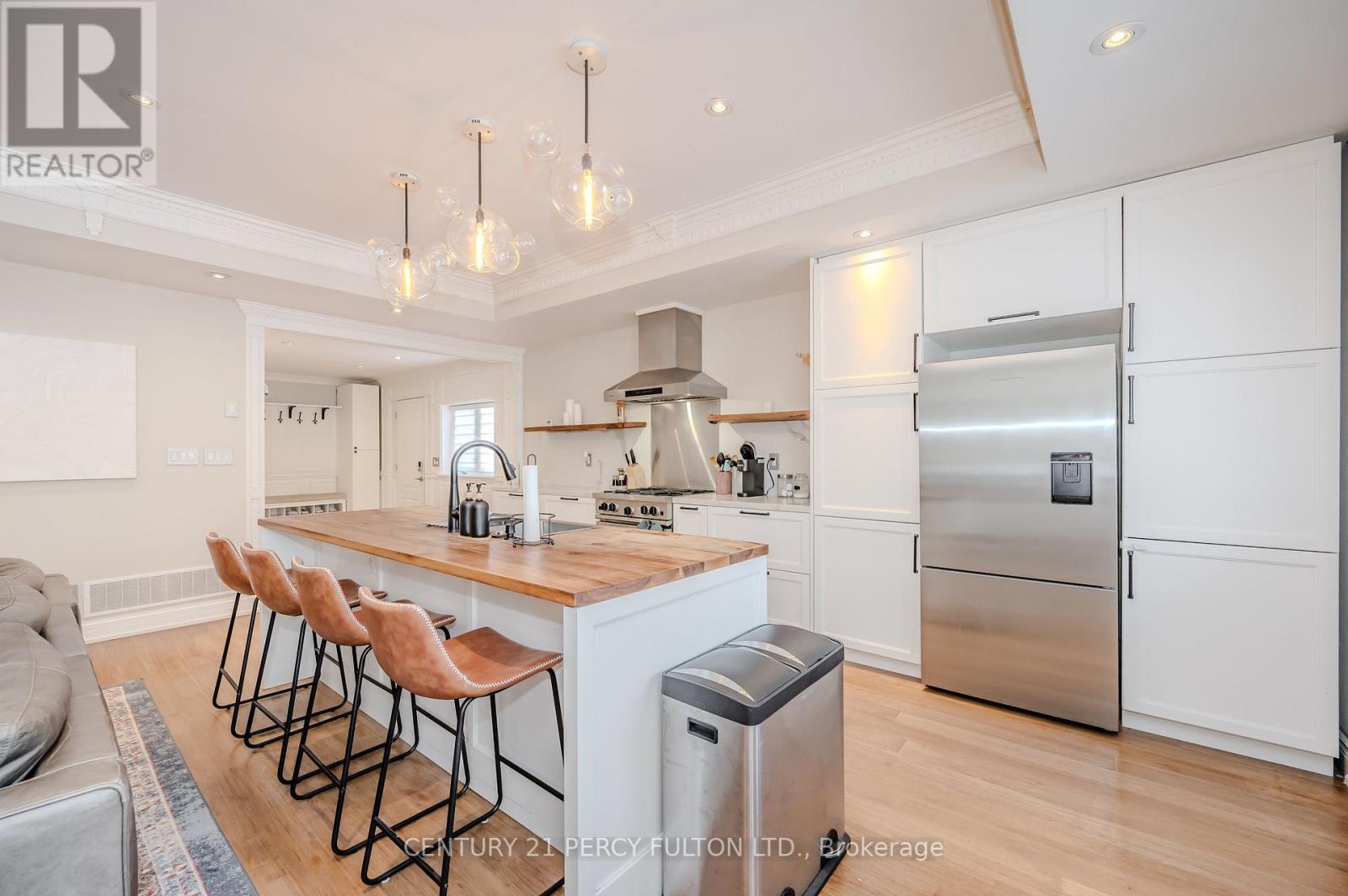Property at 12 ARKLEY CRESCENT image 4
