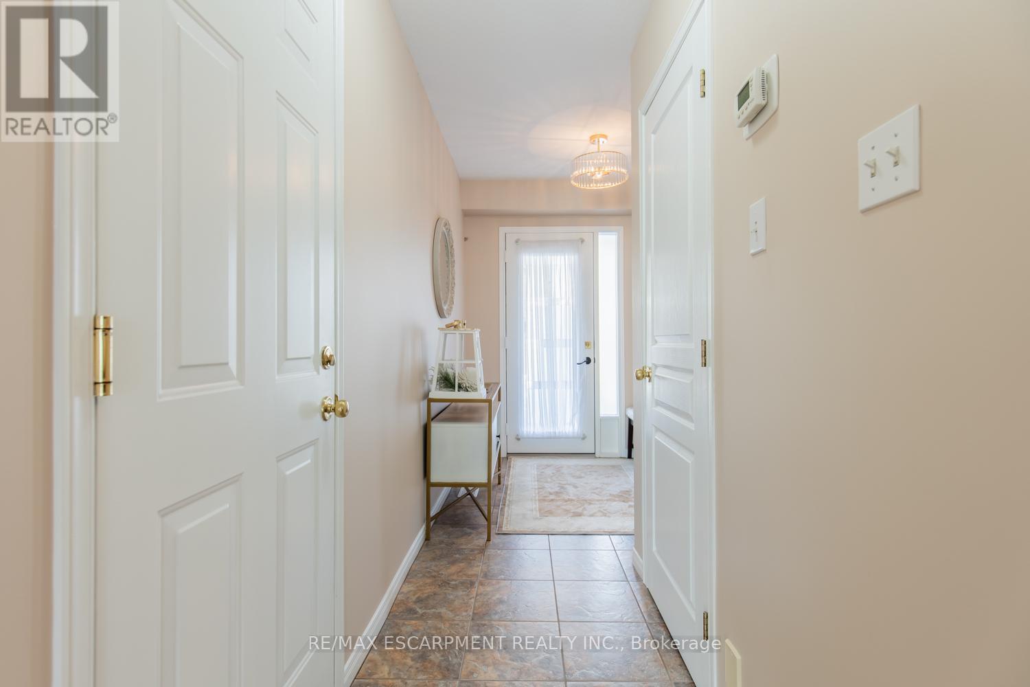 Property at 2 - 188 LIVINGSTON AVENUE image 5