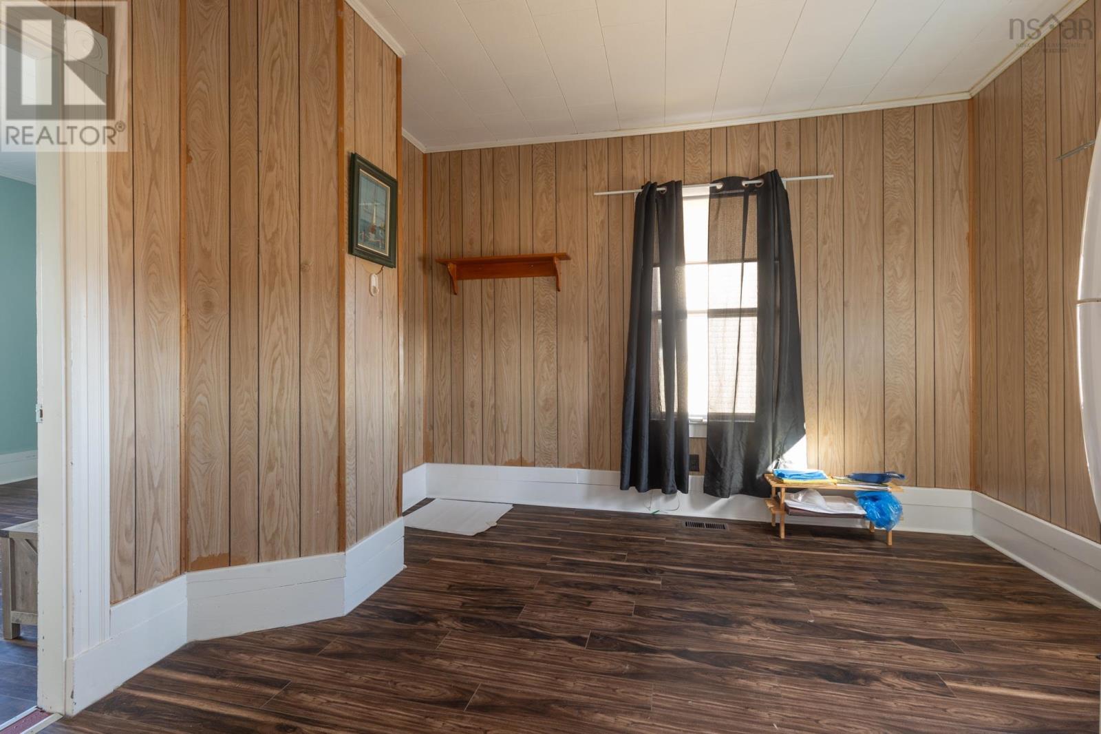 49 Kempt Street, Yarmouth, Nova Scotia  B5A 3Z8 - Photo 11 - 202504283