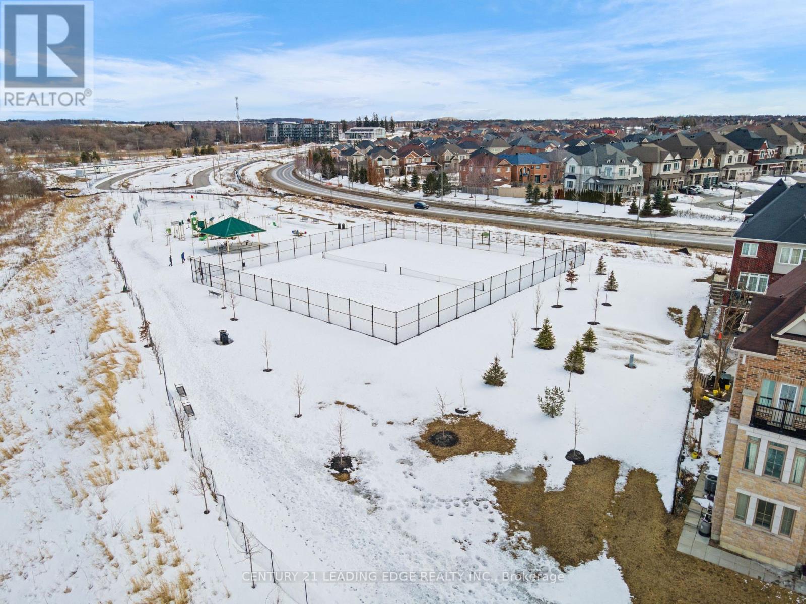 Property at 28 ROUGEVIEW PARK CRESCENT image 4