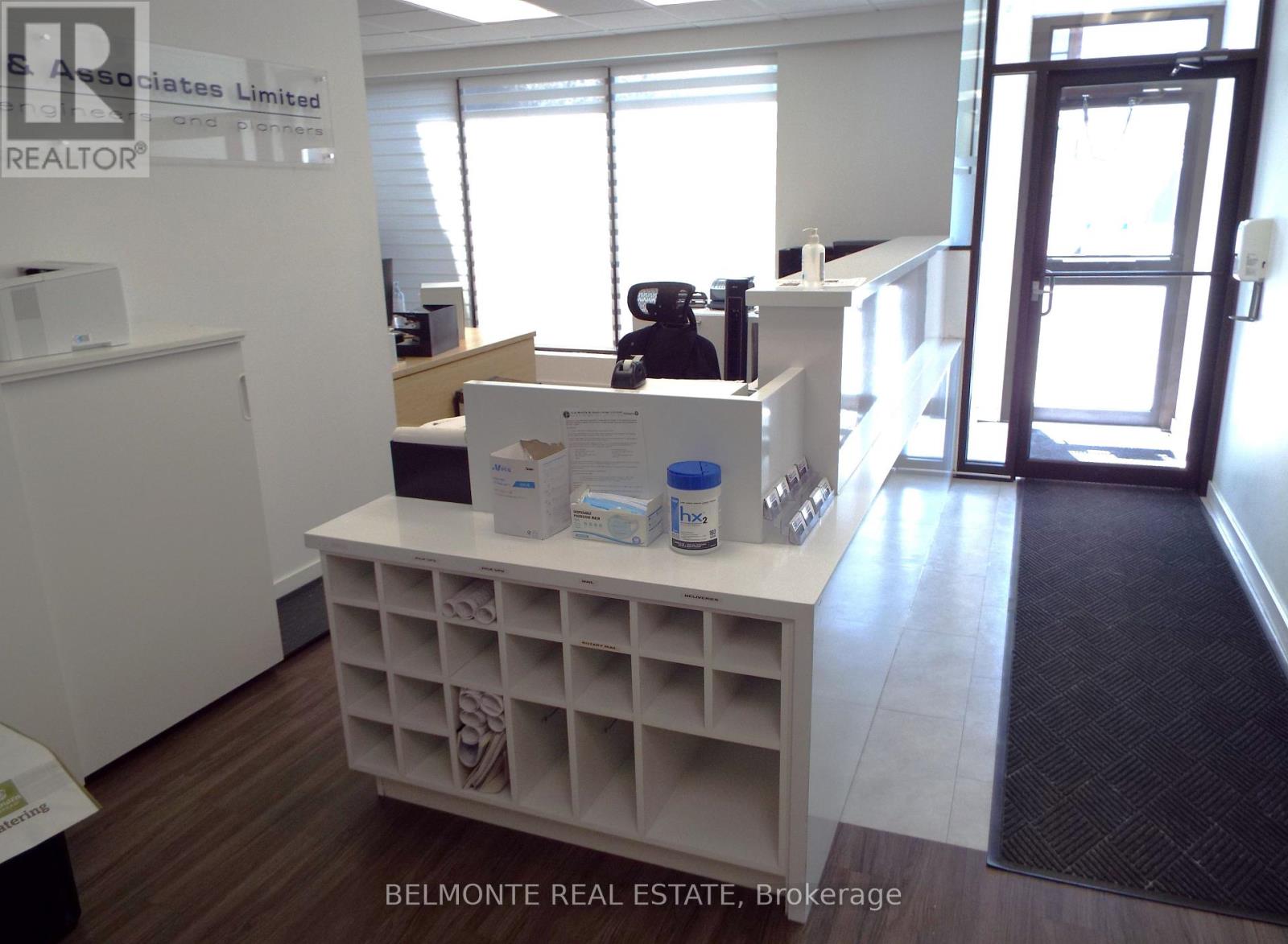 96 King Street E, Oshawa, Ontario  L1H 1B6 - Photo 2 - E12010425