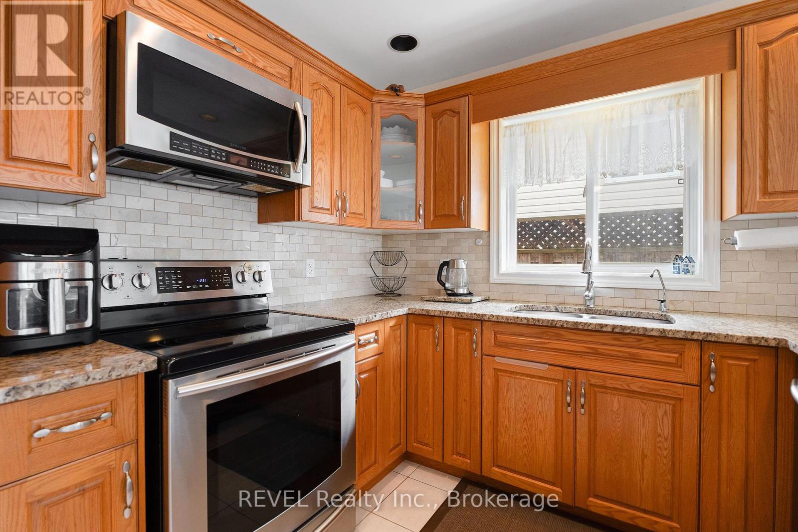4475 Paddock Trail Drive, Niagara Falls, Ontario  L2E 3E6 - Photo 11 - X12010388