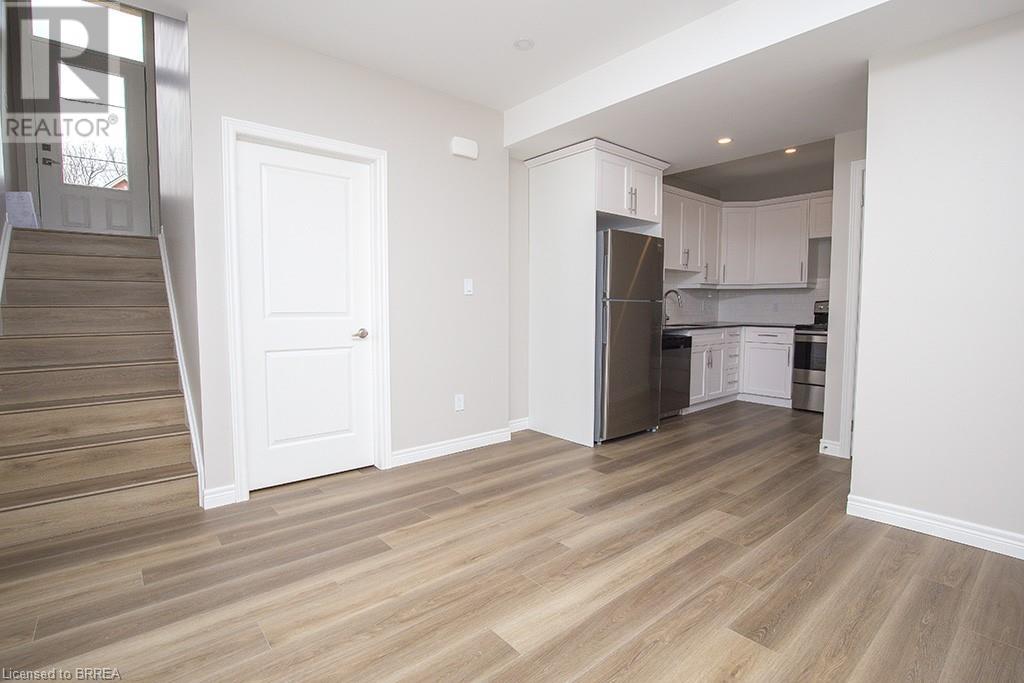 355 Wellington Street, Brantford, Ontario  N3S 4A7 - Photo 6 - 40687417