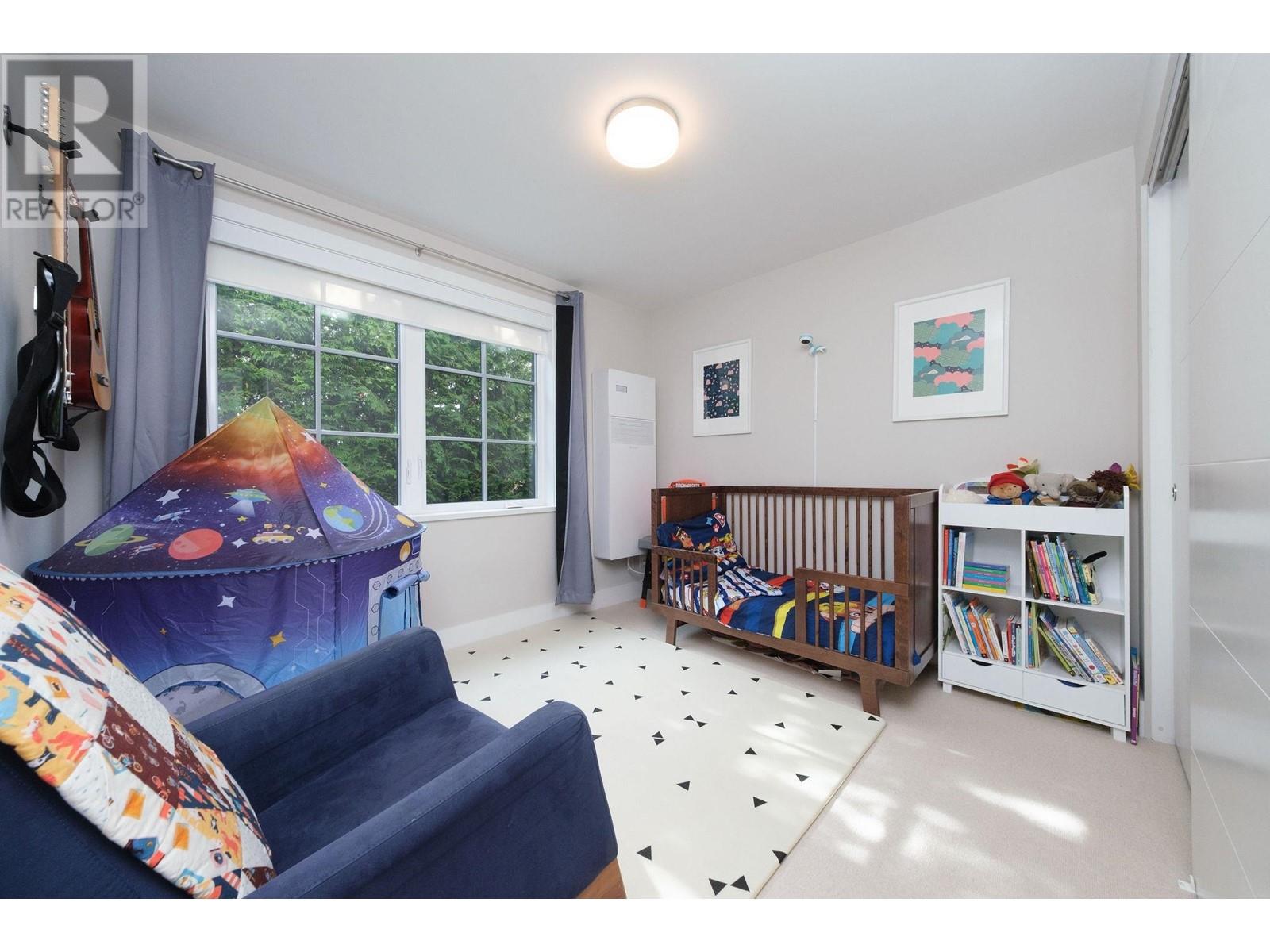 23 1133 Ridgewood Drive, North Vancouver, British Columbia  V7R 0A4 - Photo 24 - R2975389