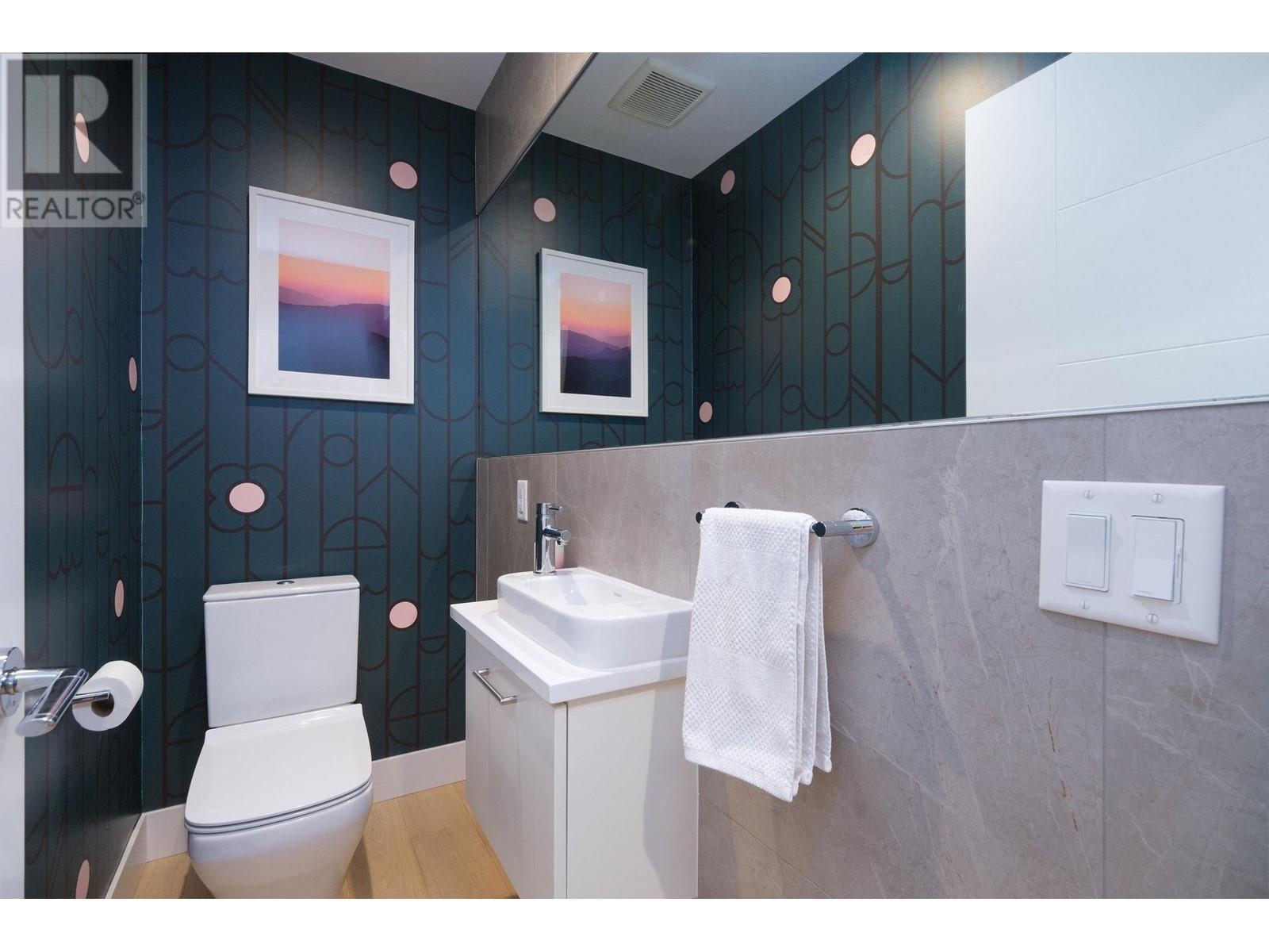 23 1133 Ridgewood Drive, North Vancouver, British Columbia  V7R 0A4 - Photo 27 - R2975389