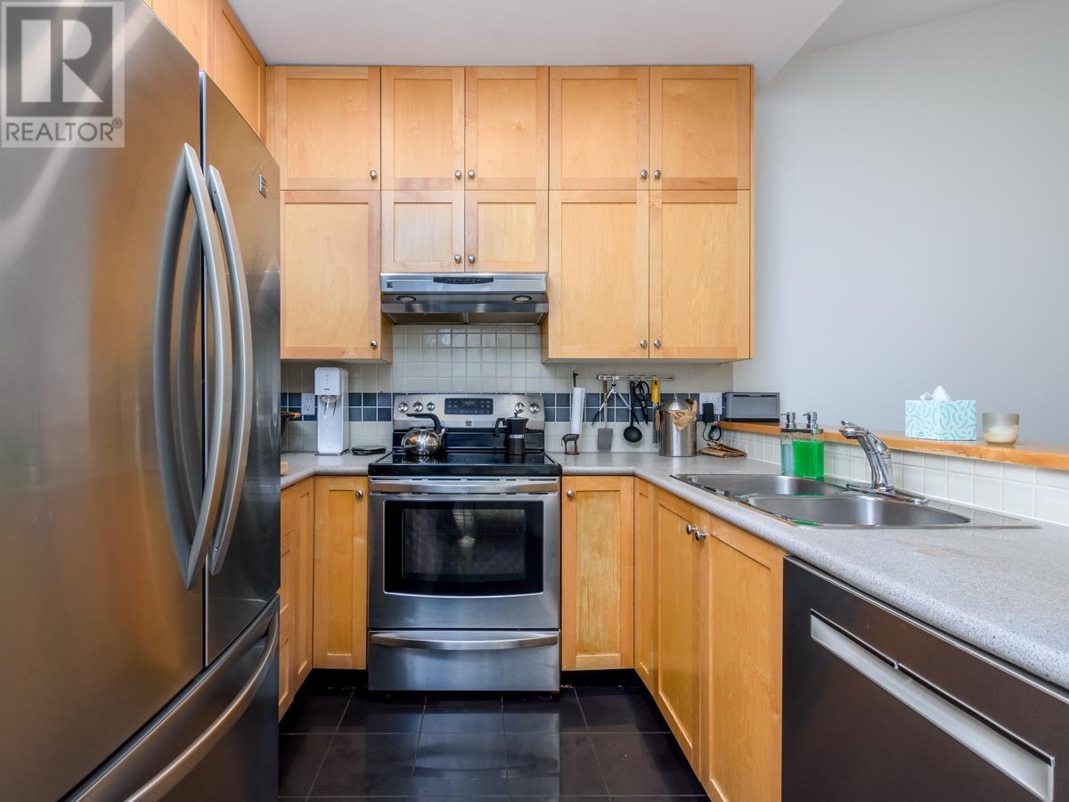 316 1675 W 10th Avenue, Vancouver, British Columbia  V6J 2A2 - Photo 4 - R2975404