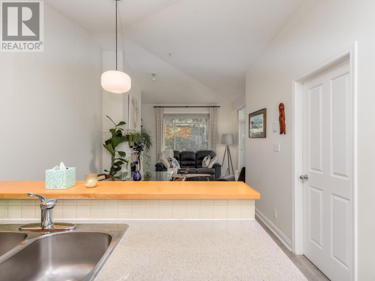 316 1675 W 10th Avenue, Vancouver, British Columbia  V6J 2A2 - Photo 5 - R2975404