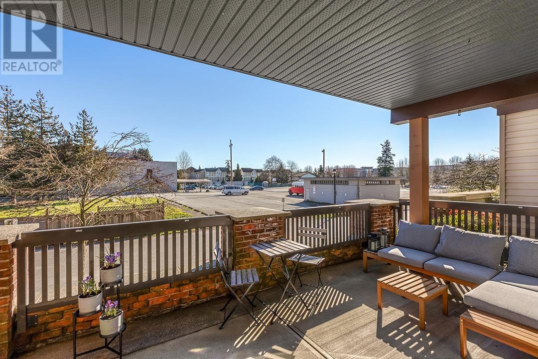 Listing Picture 2 of 21 : 118 6033 KATSURA STREET, Richmond / 烈治文 - 魯藝地產 Yvonne Lu Group - MLS Medallion Club Member