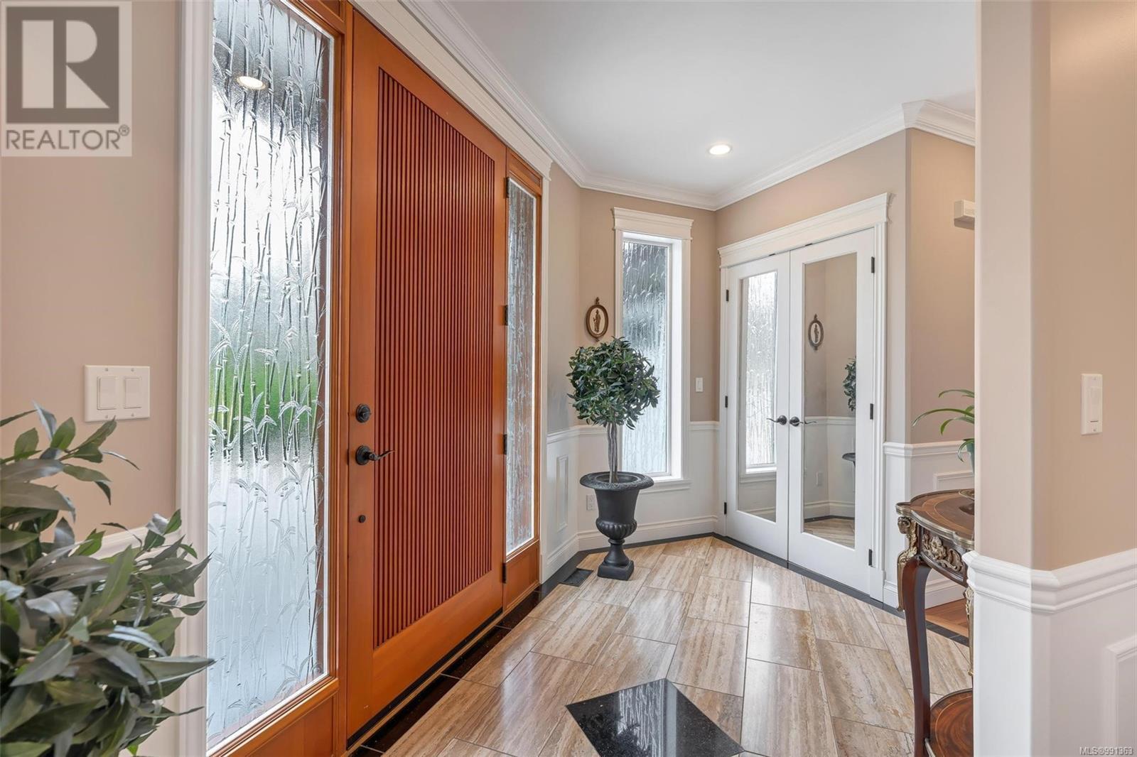 Property at 1705 De Sousa Pl image 3