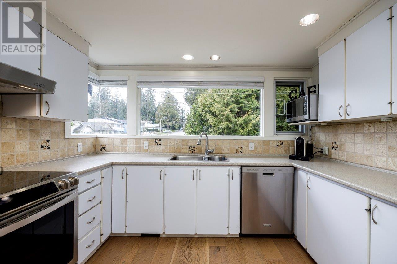 3003 Fromme Road, North Vancouver, British Columbia  V7K 2C8 - Photo 16 - R2975397