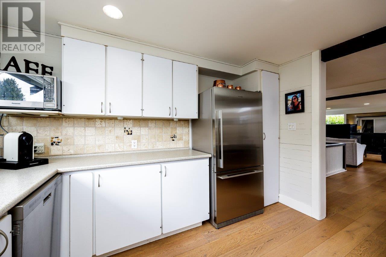 3003 Fromme Road, North Vancouver, British Columbia  V7K 2C8 - Photo 18 - R2975397