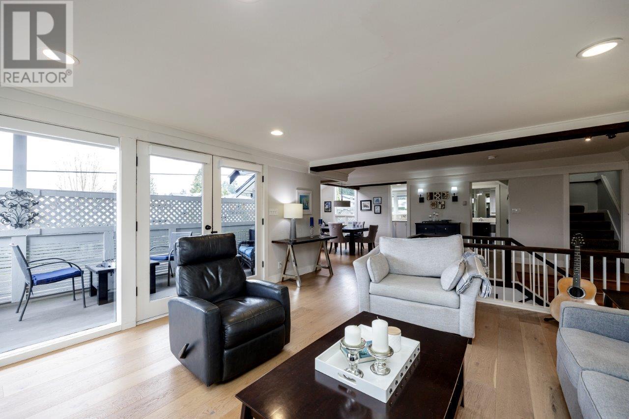 3003 Fromme Road, North Vancouver, British Columbia  V7K 2C8 - Photo 3 - R2975397
