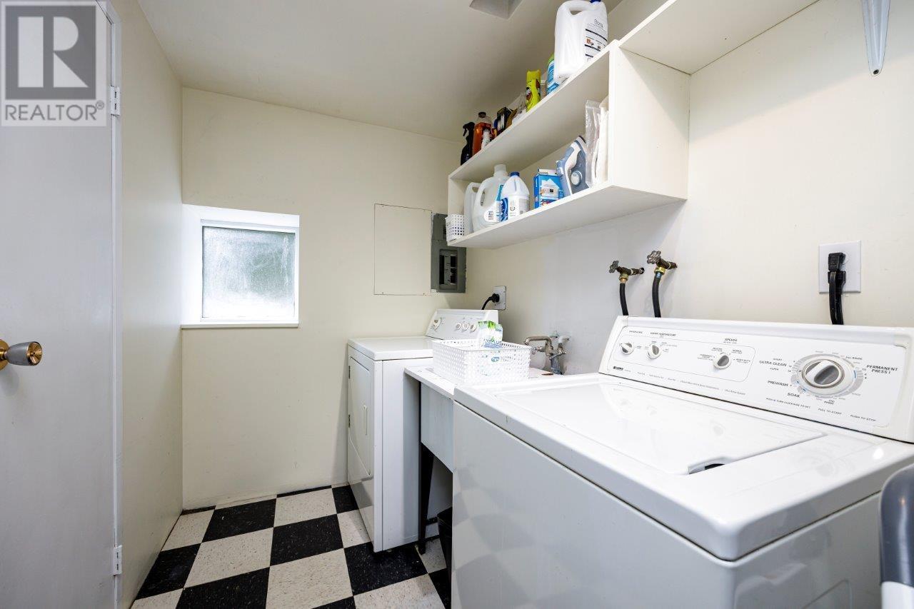 3003 Fromme Road, North Vancouver, British Columbia  V7K 2C8 - Photo 33 - R2975397