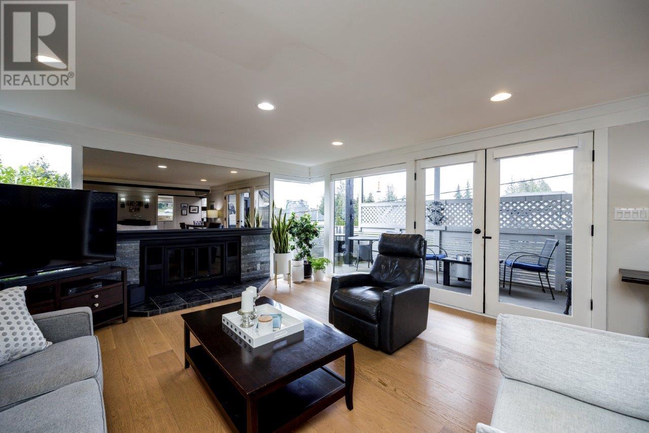 3003 Fromme Road, North Vancouver, British Columbia  V7K 2C8 - Photo 5 - R2975397