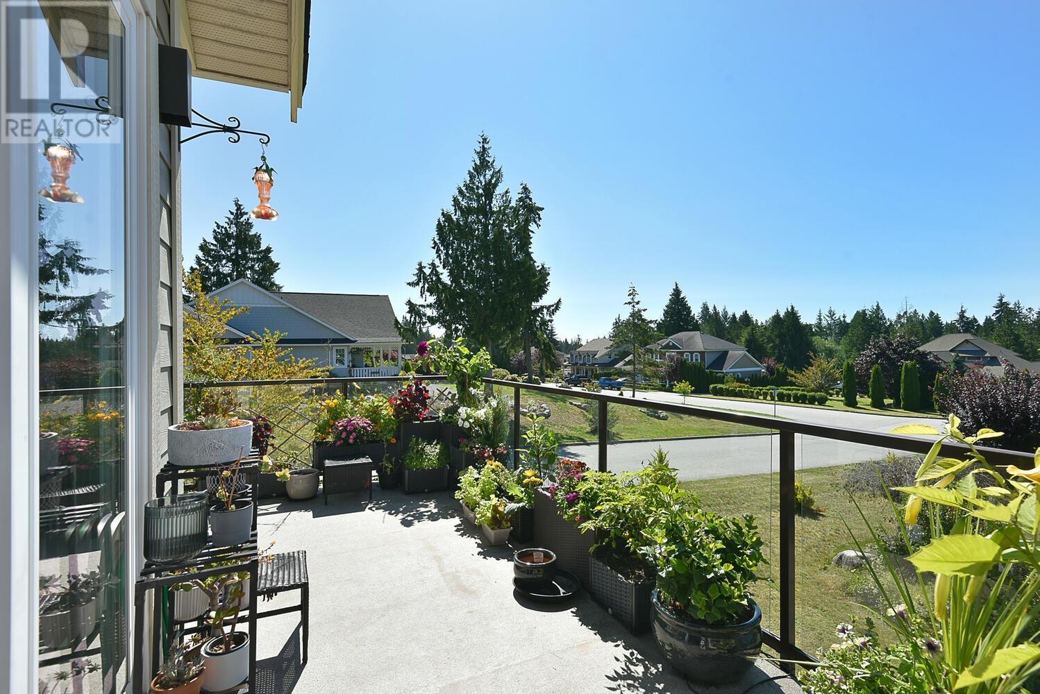 1464 Sunset Place, Gibsons, British Columbia  V0N 1V5 - Photo 10 - R2975415