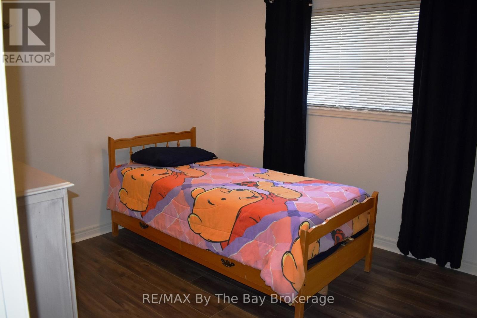433 Ramblewood Drive, Wasaga Beach, Ontario  L9Z 1P3 - Photo 10 - S12010419