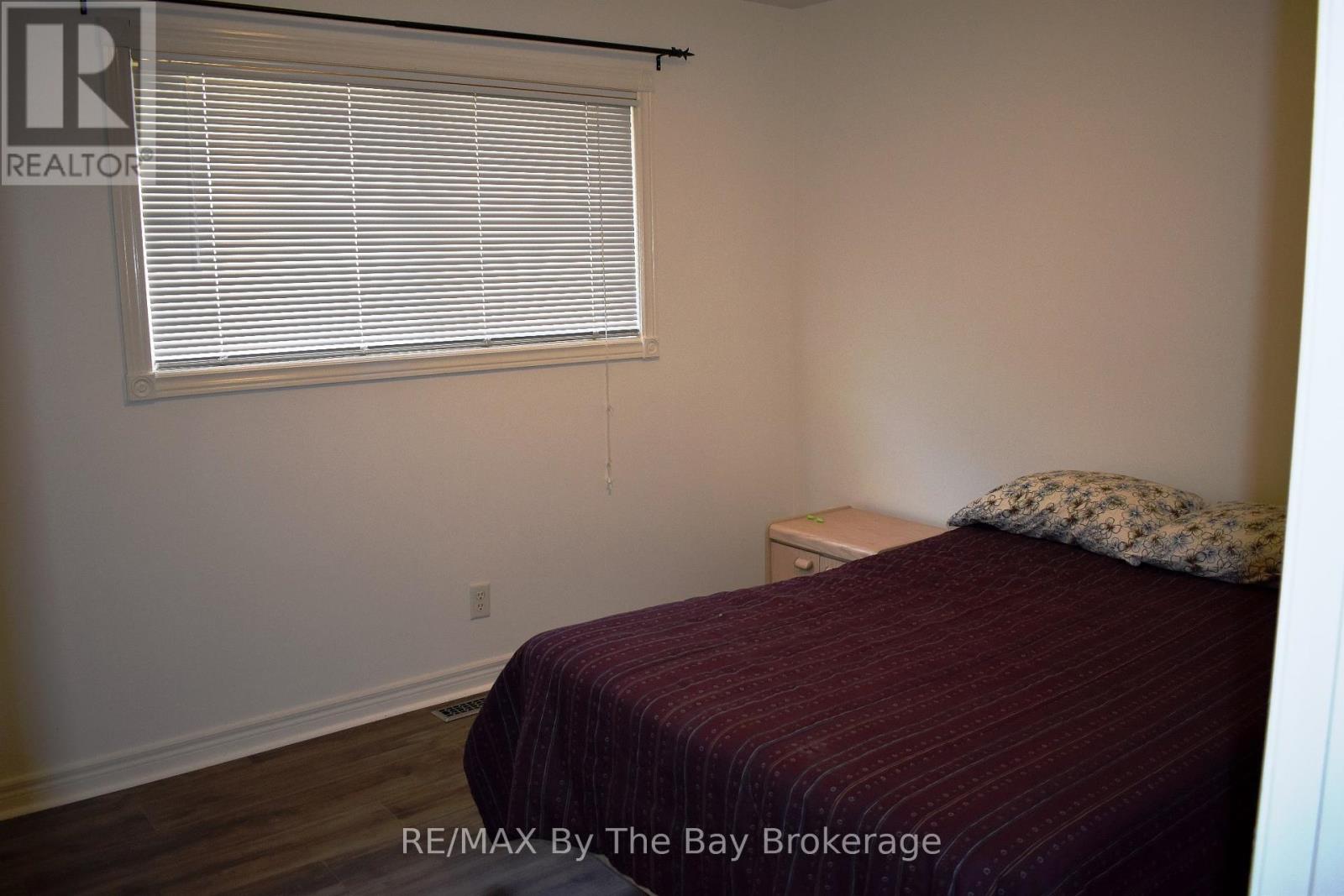 433 Ramblewood Drive, Wasaga Beach, Ontario  L9Z 1P3 - Photo 11 - S12010419