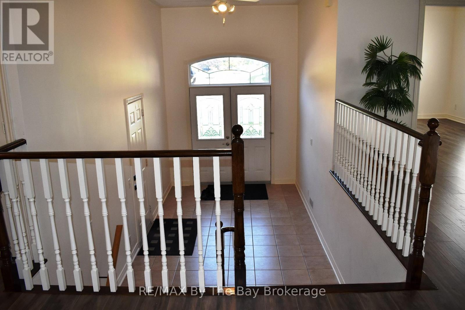 433 Ramblewood Drive, Wasaga Beach, Ontario  L9Z 1P3 - Photo 7 - S12010419