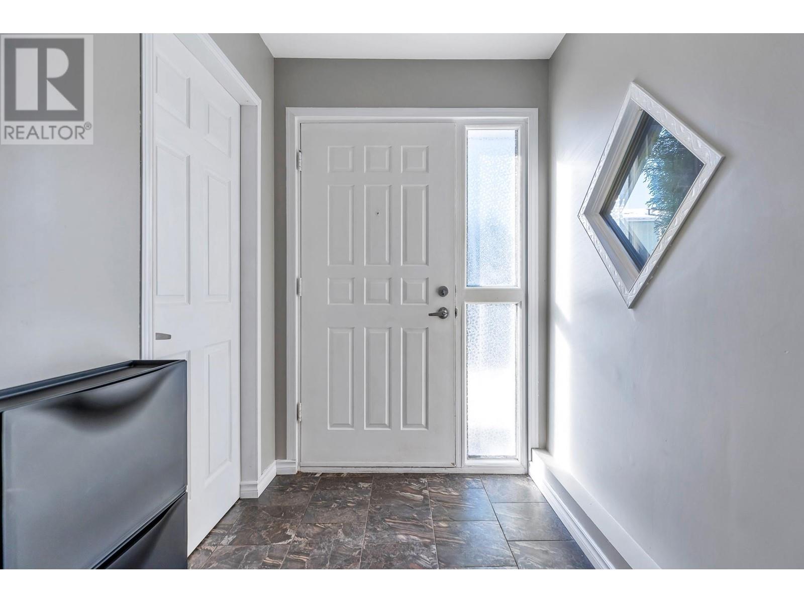 1232 Bluff Drive, Coquitlam, British Columbia  V3E 1C1 - Photo 3 - R2965816