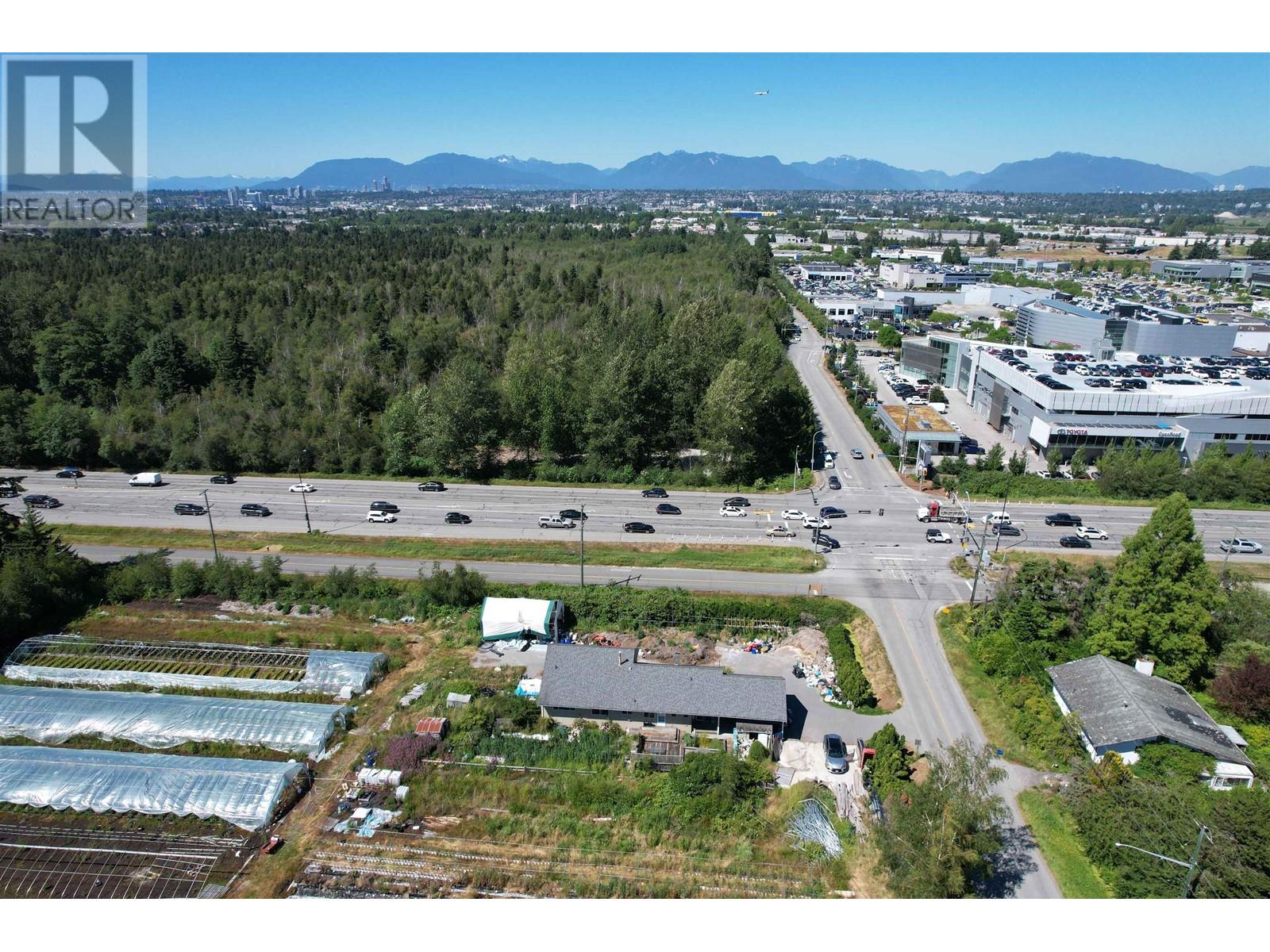 Listing Picture 3 of 24 : 12760 WESTMINSTER HIGHWAY, Richmond / 烈治文 - 魯藝地產 Yvonne Lu Group - MLS Medallion Club Member