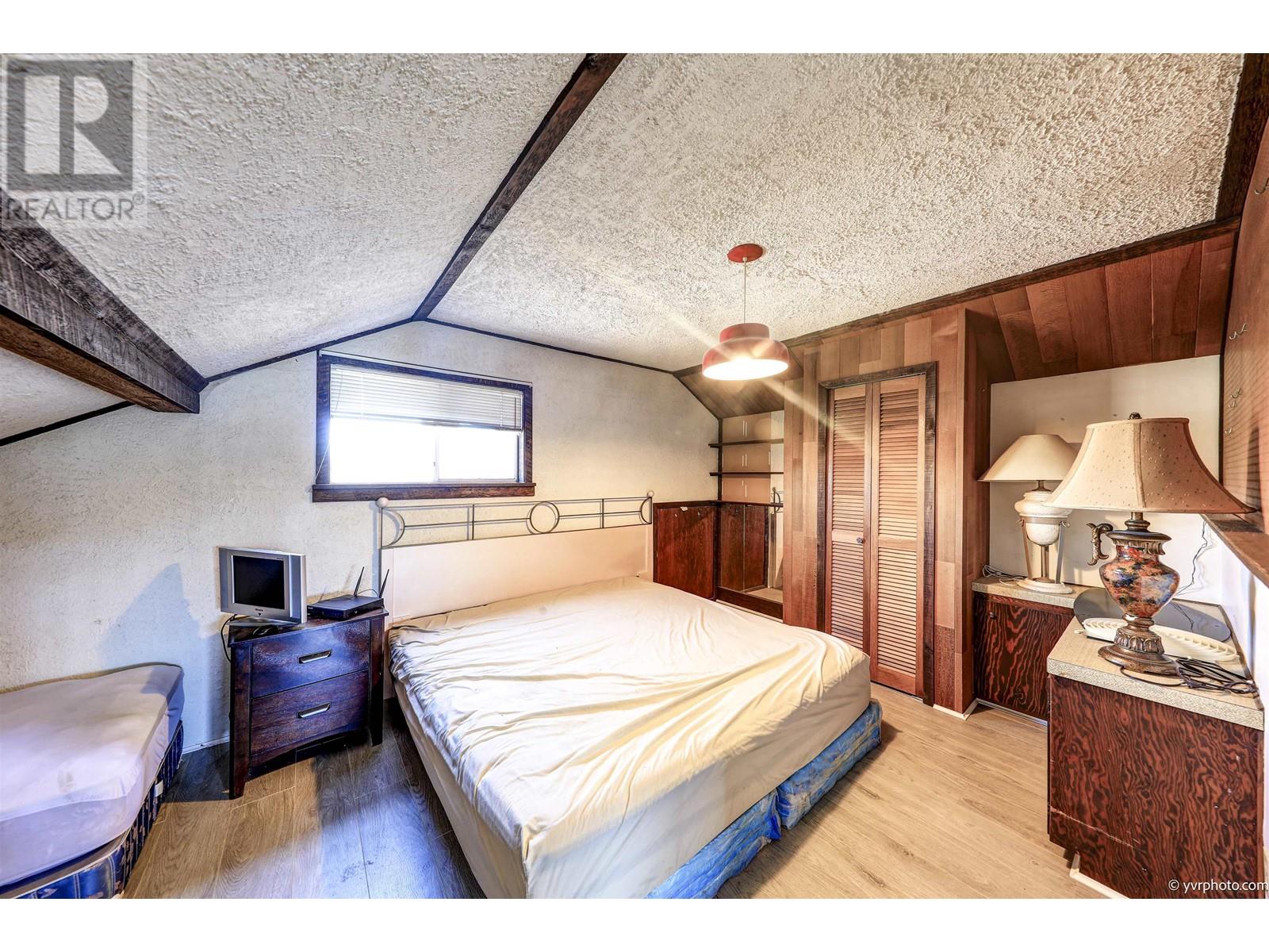 Listing Picture 6 of 24 : 12760 WESTMINSTER HIGHWAY, Richmond / 烈治文 - 魯藝地產 Yvonne Lu Group - MLS Medallion Club Member