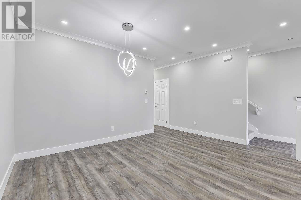 Property at 1118 ROMA AVENUE image 4