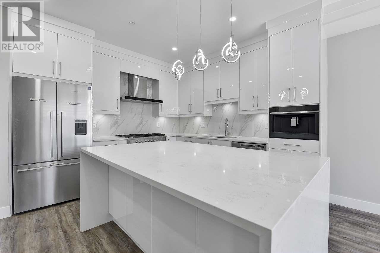 1118 Roma Avenue, New Westminster, British Columbia  V3M 0M4 - Photo 13 - R2974246