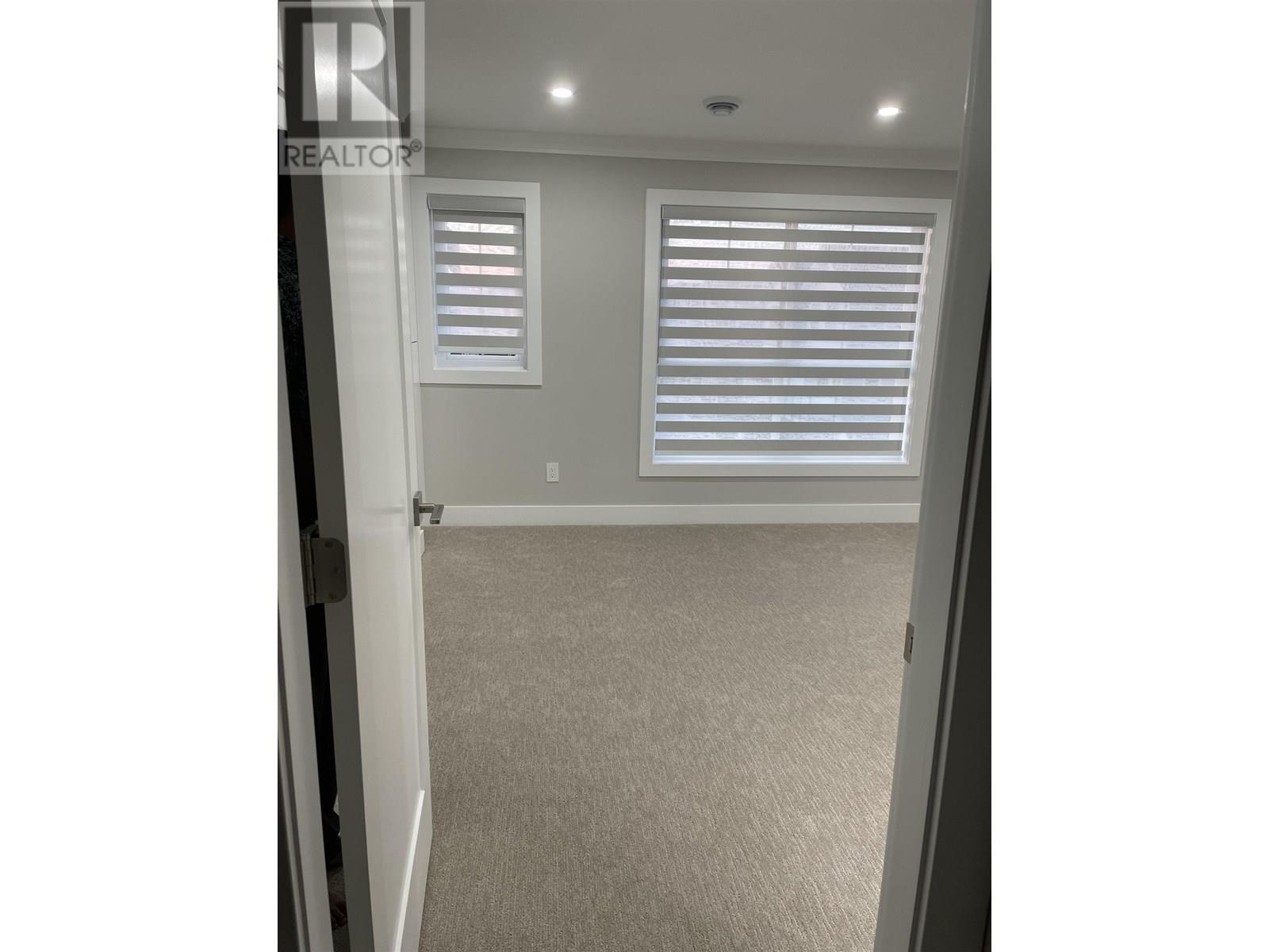 1118 Roma Avenue, New Westminster, British Columbia  V3M 0M4 - Photo 16 - R2974246