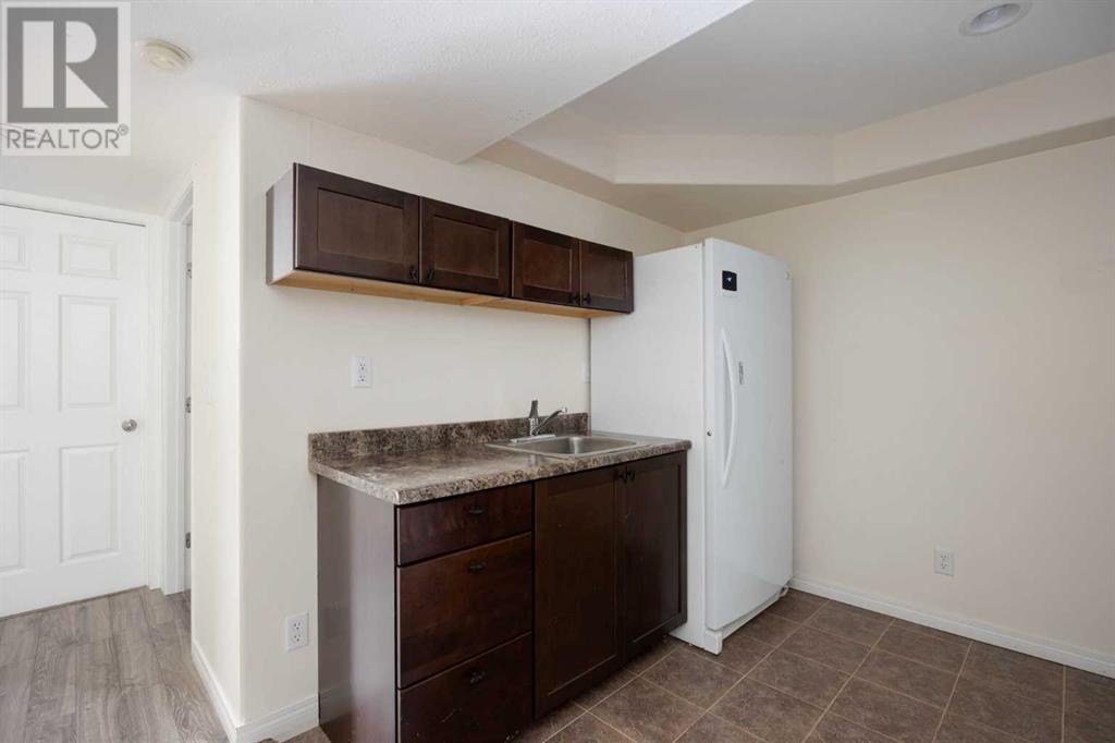 255 Warren Road, Fort Mcmurray, Alberta  T9H 5L9 - Photo 18 - A2198466