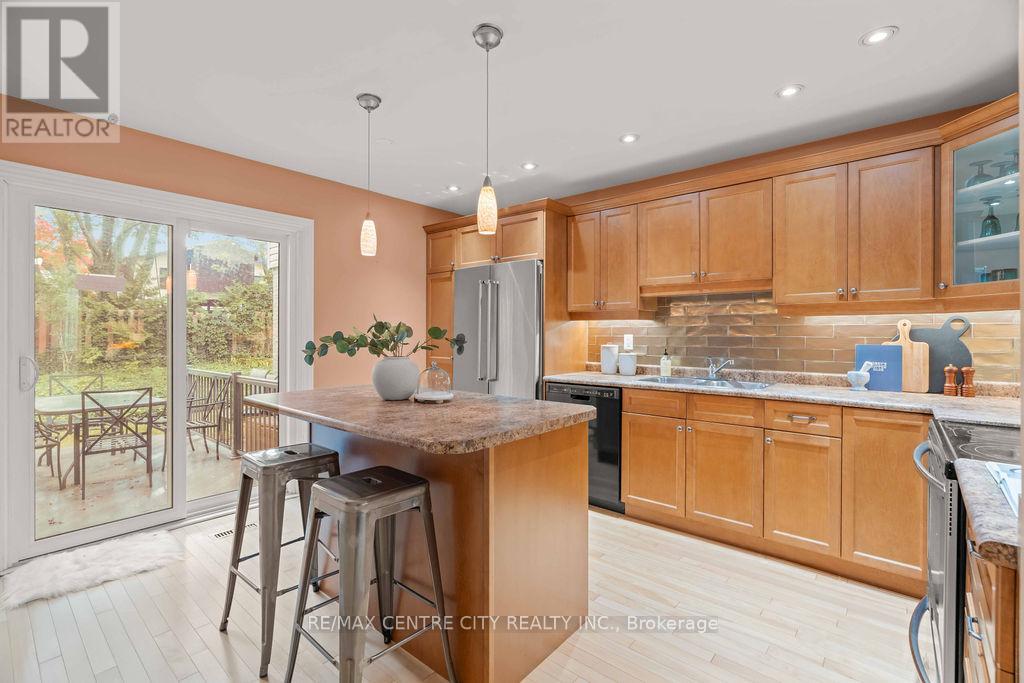 Photo 12 of 35 for 673 Woodcrest Boulevard