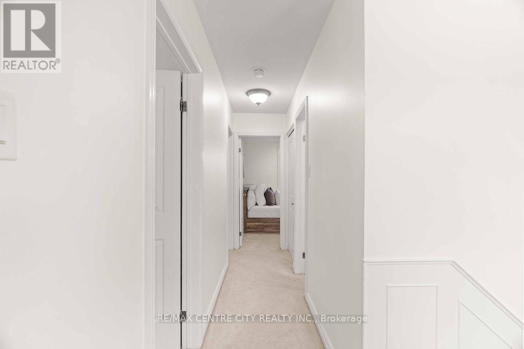 Photo 23 of 35 for 673 Woodcrest Boulevard