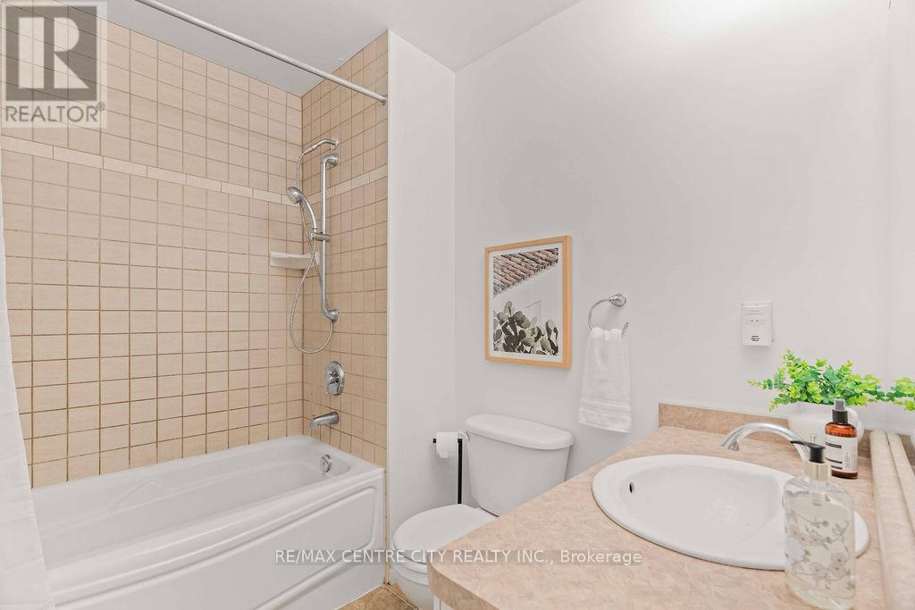 Photo 24 of 35 for 673 Woodcrest Boulevard